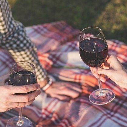 Guide to Picking the Perfect Outdoor Wine - {{ The Riedel Shop }}
